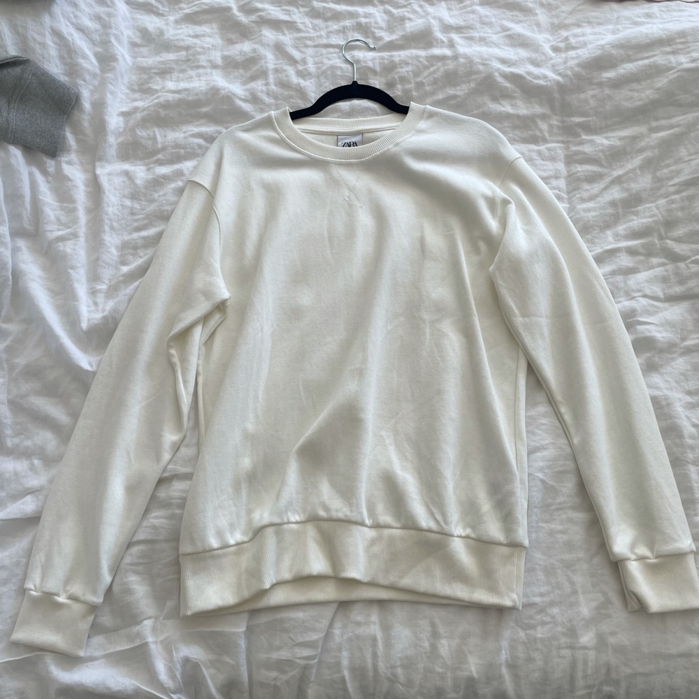 Zara White Sweatshirt